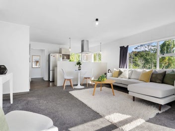 15B Aeroview Drive, Beach Haven, Auckland