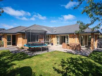 21 Linkwater Way, Parklands, Christchurch