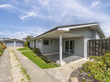 2 Argyle Street, Weston, Oamaru