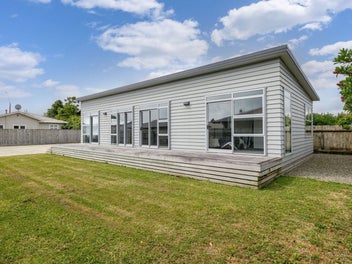 992A Tremaine Avenue, Roslyn, Palmerston North