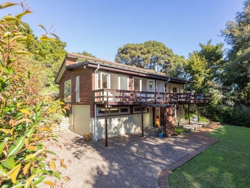 179 Victory Road, Laingholm, Auckland