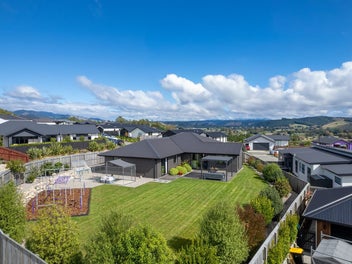 66 Katania Heights, Brightwater, Brightwater