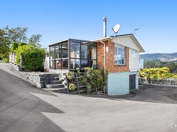 12 Alleyne Court, Brown Owl, Upper Hutt