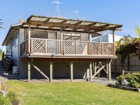 1297 Papamoa Beach Road, Papamoa Beach, Papamoa