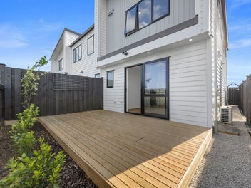 8 Harikoa Way, Karaka, Papakura