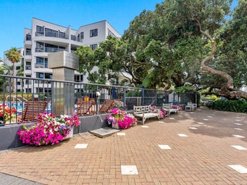 4E/175 Hurstmere Road, Takapuna, Auckland