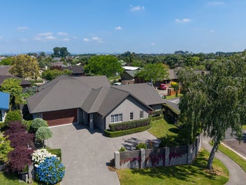 1 Westbury Mews, Huntington, Hamilton