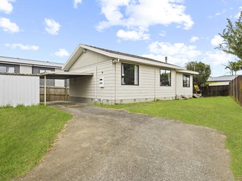 2/5 Eulogy Place, Randwick Park, Auckland