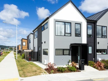 24 Reakes Crescent, Wallaceville, Upper Hutt