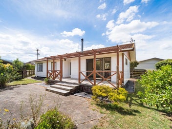 327 Cambridge Avenue, Ashhurst, Ashhurst