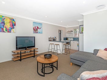 2/10 Queens Road, Elgin, Gisborne