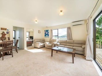 6A Mossburn Grove, Kelson, Lower Hutt