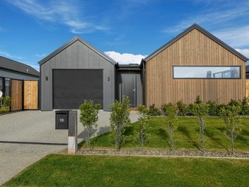 19 Wooing Tree Avenue, Cromwell, Cromwell