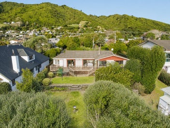 16 Huia Street, Waikanae, Waikanae