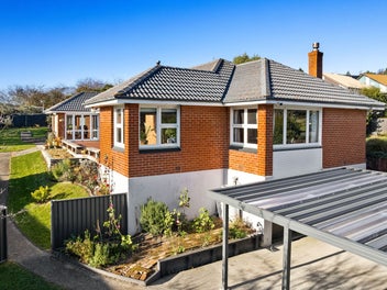 6 Church Street, Green Island, Dunedin