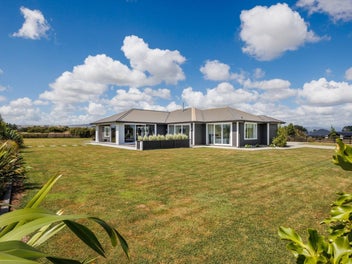 33 Hartwell Drive, Kelvin Grove, Palmerston North