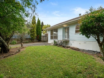 17 Buisson Glade, West Harbour, Auckland