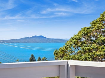 13 Carlisle Road, Torbay, Auckland