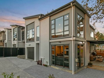 19C Eastview Road, Glen Innes, Auckland