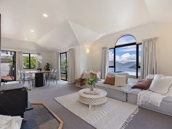 12B Windsor Place, Queenstown, Queenstown