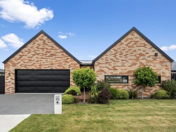 33 Monte Crescent, Lincoln, Lincoln