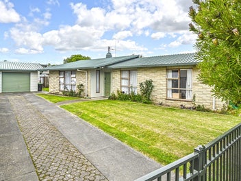 116 Portsmouth Road, Flaxmere, Hastings