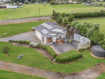 16 Mount Biggs Road, Halcombe, Halcombe