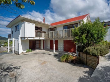 37 Whaka Street, Maungaturoto