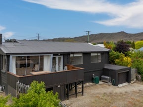 2 Royal Terrace, Alexandra, Alexandra