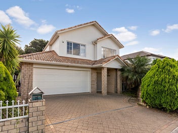 25 Speyside Crescent, Flat Bush, Auckland