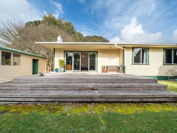 203 Frankley Road, Frankleigh Park, New Plymouth