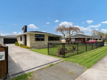 61 Browning Street, Leamington, Cambridge