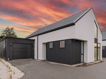 2/25 Winters Road, Redwood, Christchurch