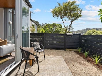 12/3 Severn Street, Island Bay, Wellington