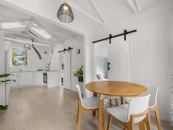 52 Government Road, Raglan, Raglan