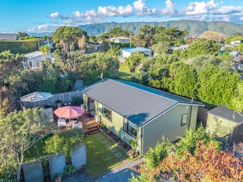 27A Rauparaha Street, Waikanae Beach, Waikanae