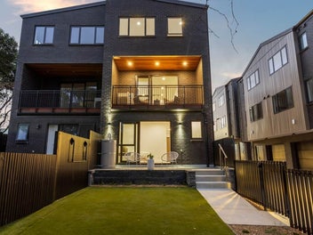 9C Huia Road, Point Chevalier, Auckland