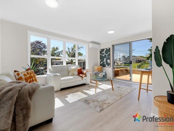 5 Farnborough Crescent, Mangere, Auckland