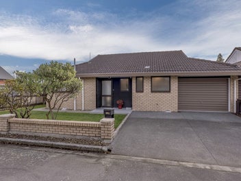 1/18 Sheraton Place, Redwood, Christchurch