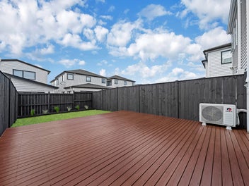 7 Freshland Drive, Flat Bush, Auckland