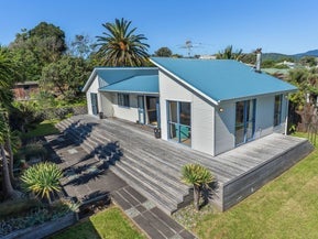 17 Hona Street, Waikanae Beach, Waikanae