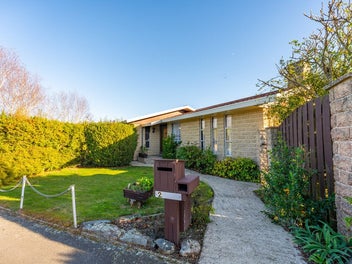 2 Oxford Street, Holmes Hill, Oamaru
