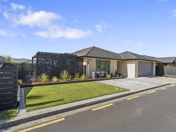 94 Riverstone Drive, Riverstone Terraces, Upper Hutt