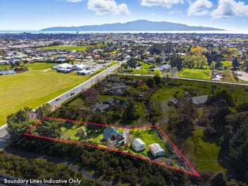 345 Mazengarb Road, Paraparaumu
