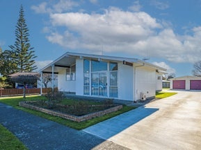 4 John F Kennedy Drive, Milson, Palmerston North