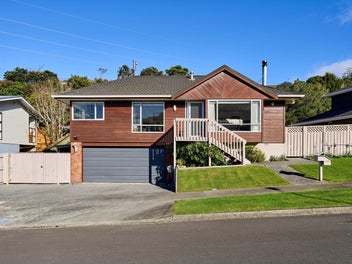 147 Tirohanga Road, Tirohanga, Lower Hutt