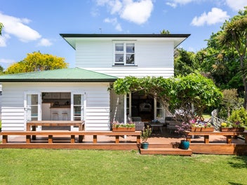 16 Kelvin Street, Inner Kaiti, Gisborne