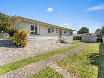 20 Dingadee Street, Welcome Bay, Tauranga