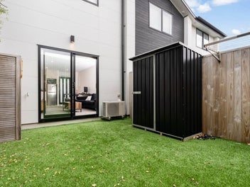 5/102 Millbrook Road, Sunnyvale, Auckland