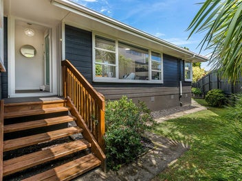3/19 Corrella Road, Belmont, Auckland